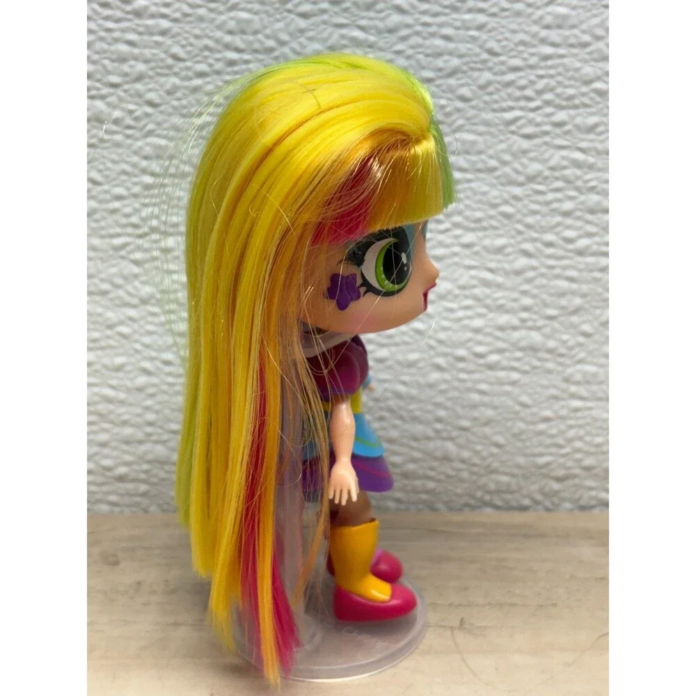 Decora Fashion Girlz With Stand And Rainbow Hair